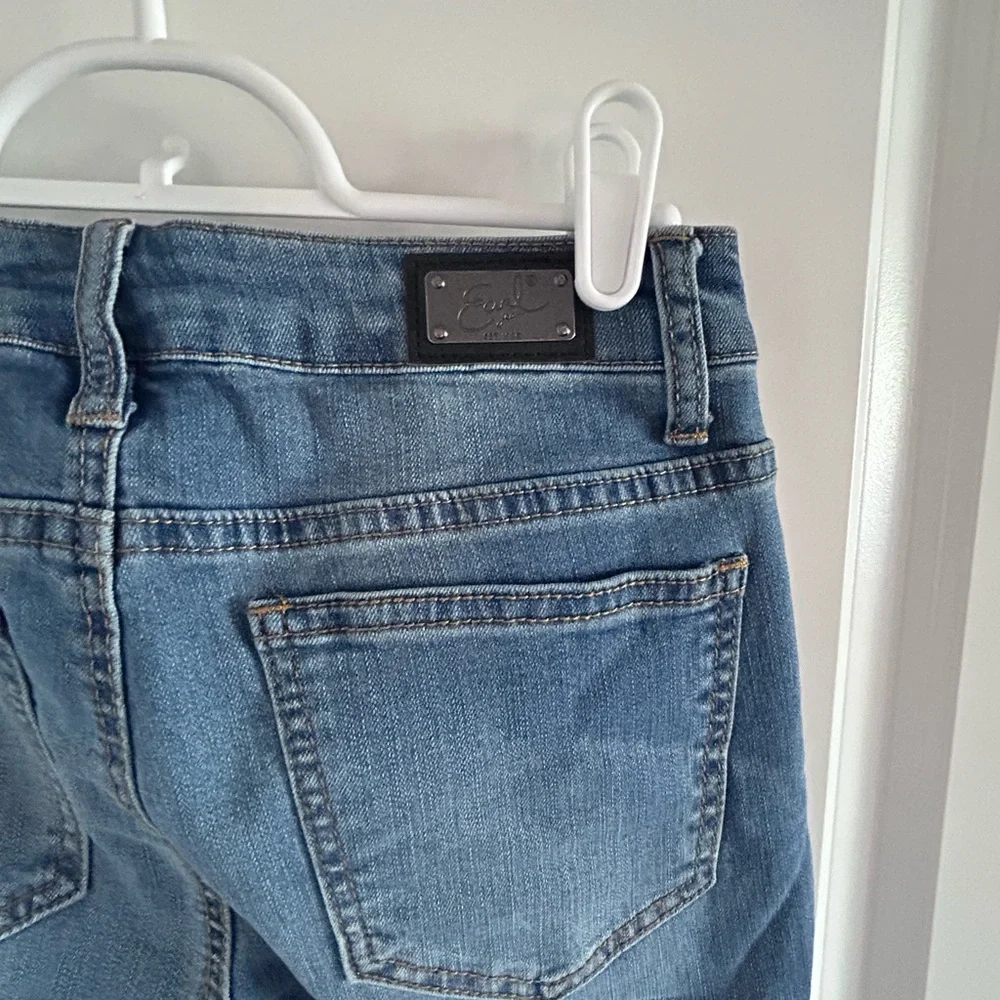 EARL JEANS • Blue White Wash Flower Jeans • 4 • - Picture 6 of 7